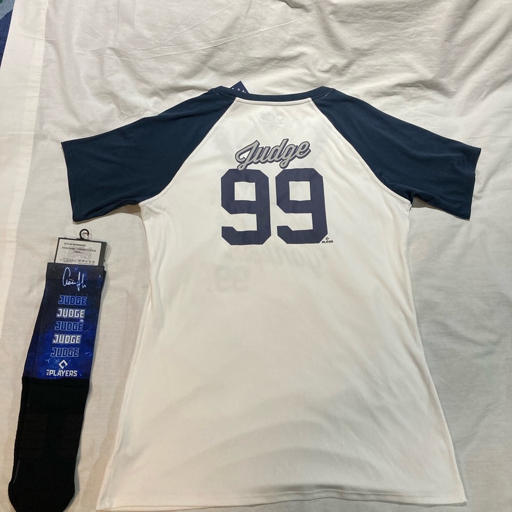 Women’s New York Yankees V-neck Aaron Judge Jersey Shirt + Socks! Size L, NWT!